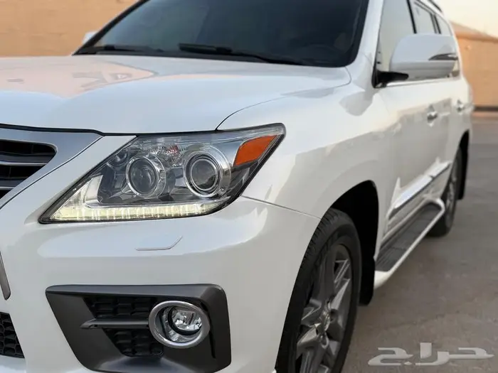 جيب لكزس 2015 نظيف ممشى قليل 5