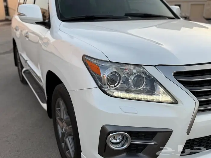 جيب لكزس 2015 نظيف ممشى قليل 7