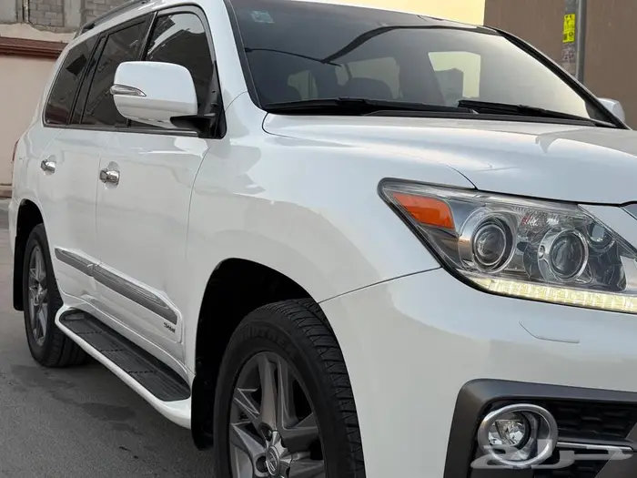 جيب لكزس 2015 نظيف ممشى قليل 14