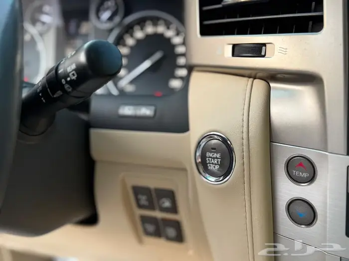 جيب لكزس 2015 نظيف ممشى قليل 17