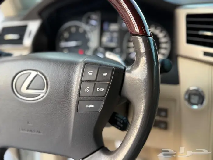 جيب لكزس 2015 نظيف ممشى قليل 18