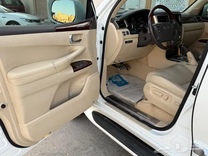 جيب لكزس 2015 نظيف ممشى قليل 22