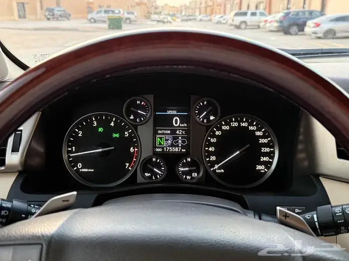 جيب لكزس 2015 نظيف ممشى قليل 27