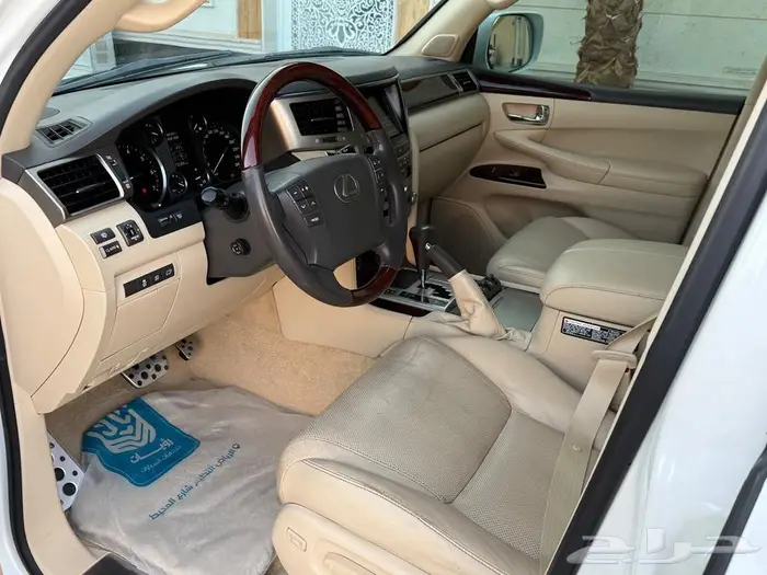 جيب لكزس 2015 نظيف ممشى قليل 21