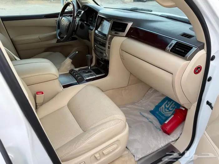 جيب لكزس 2015 نظيف ممشى قليل 28