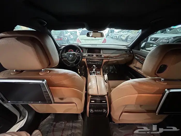 بي ام دبليو 730li موديل 2015 عداد 217 الف كم 10