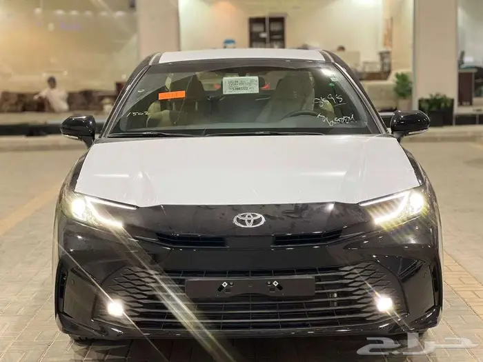 تويوتا كامري E موديل 2025 6