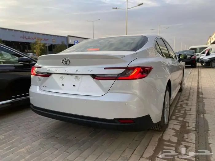 تويوتا كامري 2025 نص فل كاش استلام فوري اصفار صادر لوحات 3