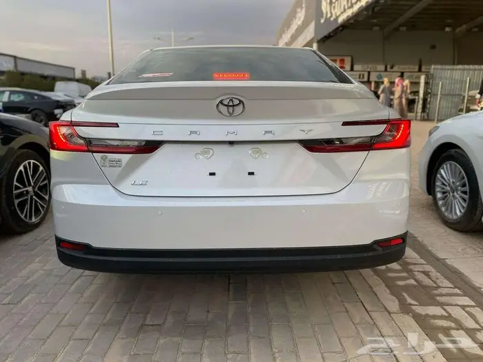 تويوتا كامري 2025 نص فل كاش استلام فوري اصفار صادر لوحات 4