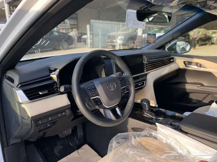 تويوتا كامري 2025 نص فل كاش استلام فوري اصفار صادر لوحات 10