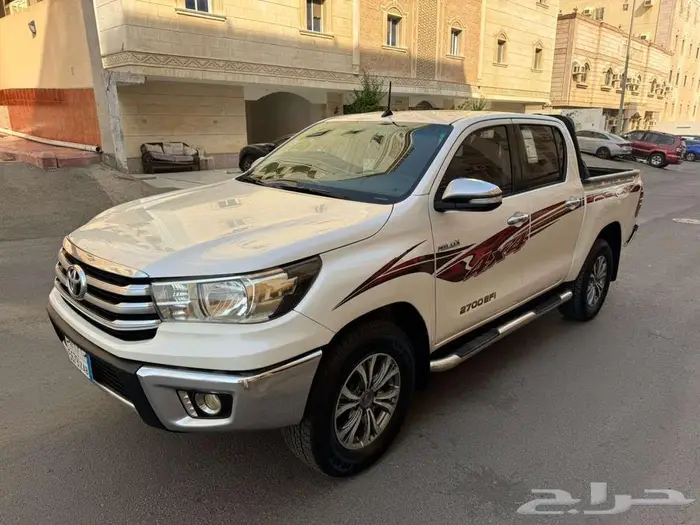 هايلوكس 2016قير اتوماتيك فل كامل سعودي نضيف 8