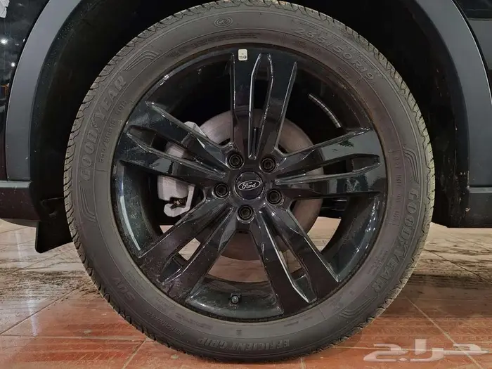 فورد تيرتوري فل كامل بلاك اديشن 2025 31