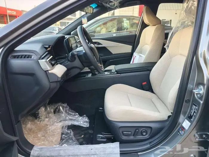 كامري استندر بنزين 2025 عبداللطيف صادر لوحات 6