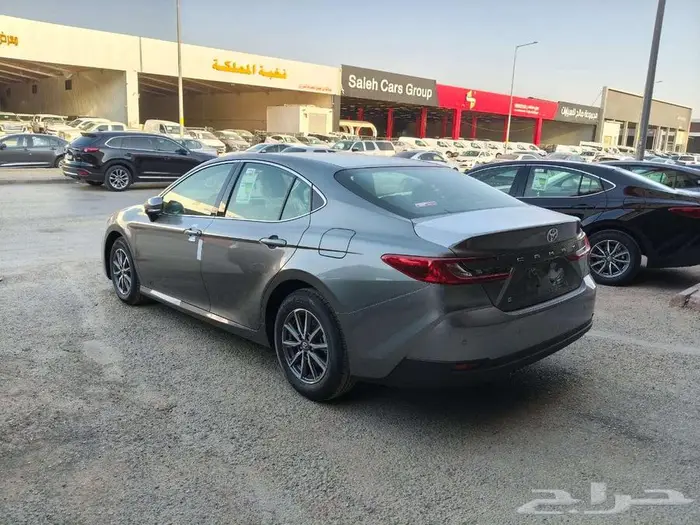 كامري استندر بنزين 2025 عبداللطيف صادر لوحات 14