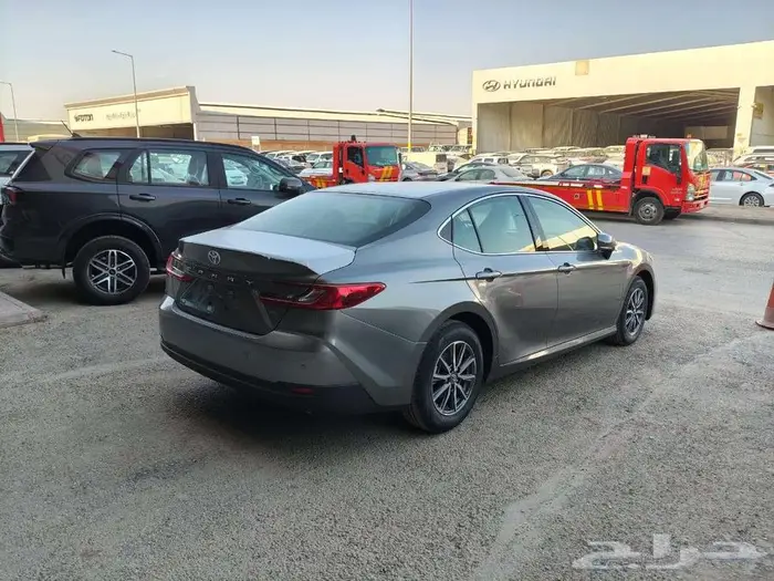 كامري استندر بنزين 2025 عبداللطيف صادر لوحات 19