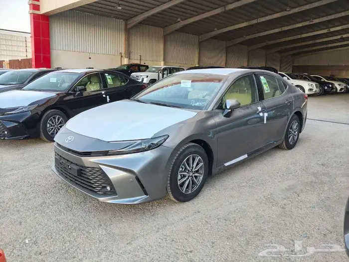 كامري استندر بنزين 2025 عبداللطيف صادر لوحات 3