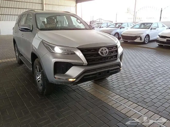 تويوتا فورتشينر GX2 دبل بنزين م 2025 - سعودي 1