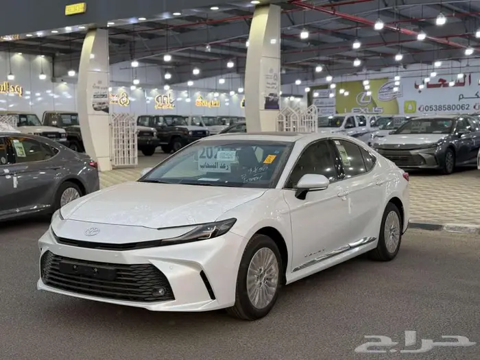 تويوتا كامري LE 2025 بنزين 2