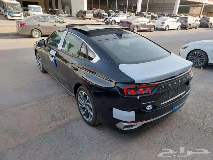 فورد تورس تيتانيوم 2026 8