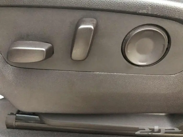 يوكن SLT فل 2024 دبل ممشي قليل 42 ألف بدي وكالة مخزن 33