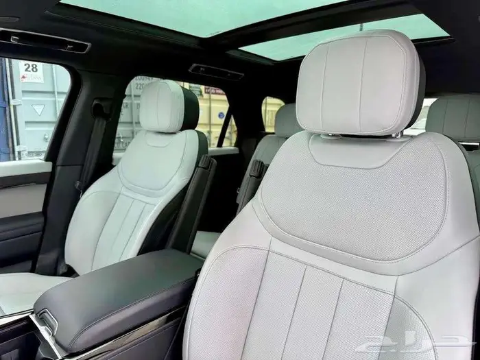 رانج روفر سبورت HSE P400 موديل 2024 ب 330 الف 11