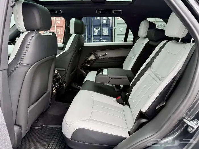 رانج روفر سبورت HSE P400 موديل 2024 ب 330 الف 13