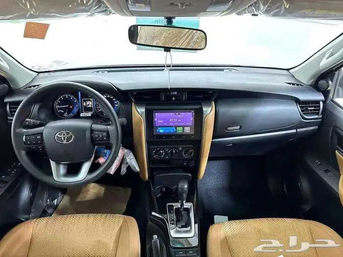 تويوتا فورتشنر GX2 بنزين 2025 بدون دبل ابيض وفضي 5