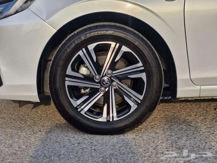 تويوتا يارس 2024 نص فل 7