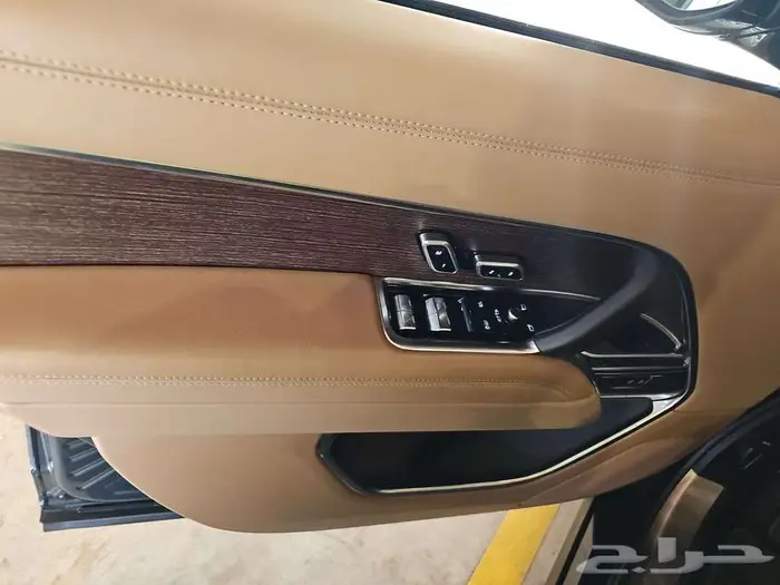 2023 Land Rover Range Rover SE 11