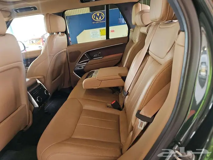 2023 Land Rover Range Rover SE 13