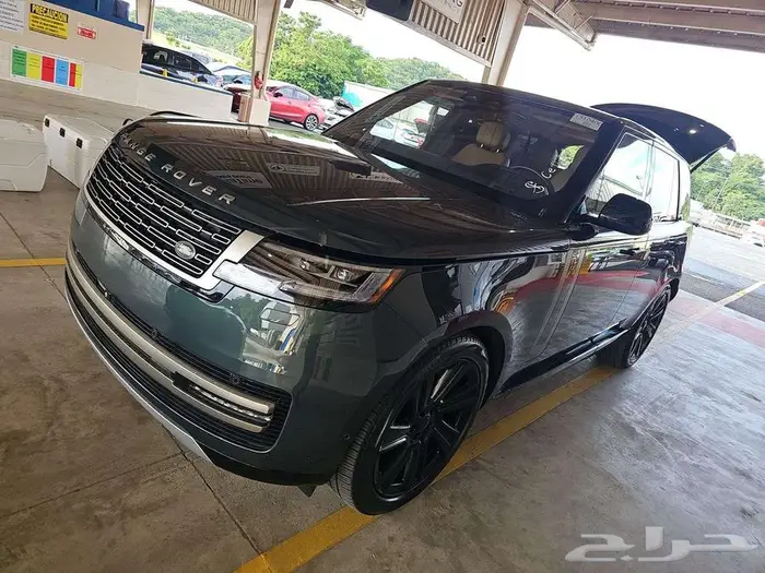 2023 Land Rover Range Rover SE 0