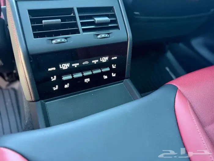 2024 Porsche Panamera 23