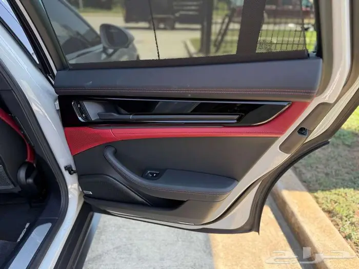 2024 Porsche Panamera 19