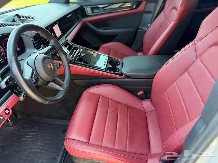 2024 Porsche Panamera 12