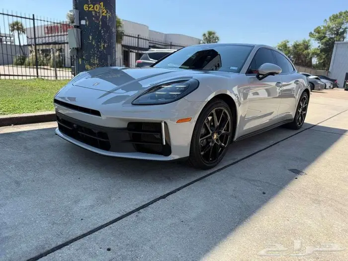 2024 Porsche Panamera 0