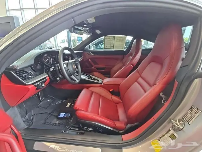 2024 Porsche 911 Carrera 6