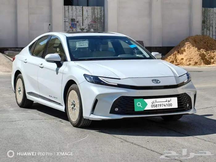 تويوتا كامري LEبنزين موديل 2025 26