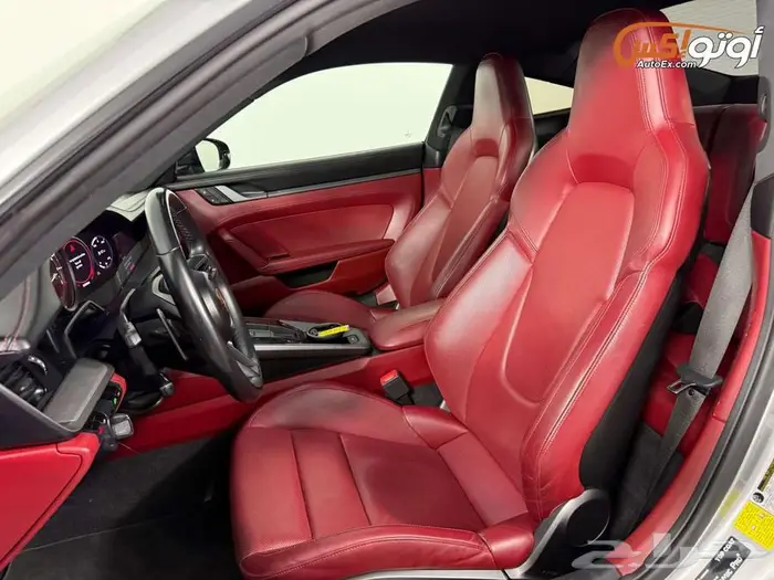 2021 بورشه 911 كاريرا 4 3