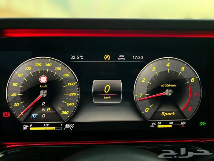 مرسيدس جي كلاس مخزن بحاله ممتازة 62