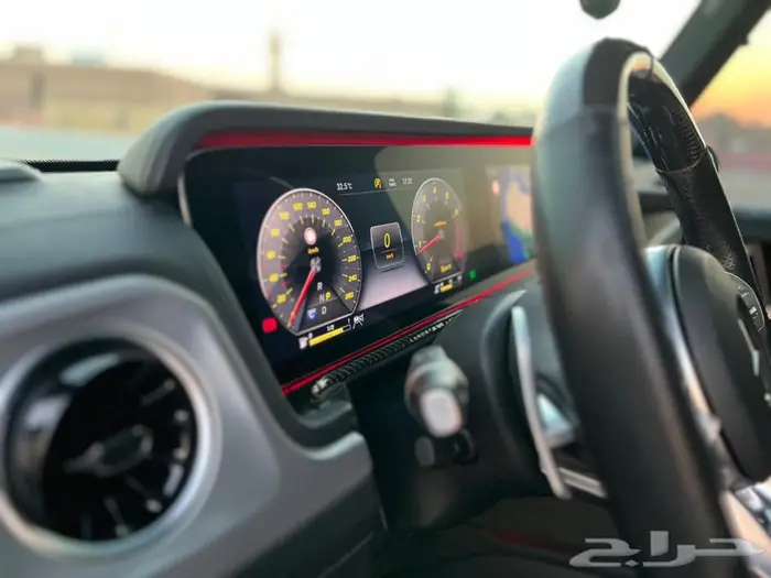 مرسيدس جي كلاس مخزن بحاله ممتازة 51