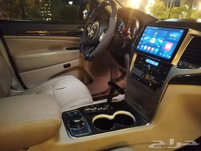 جراند شيروكي موديل 2011 فل كامل فتحه سقف 8 سلندر هيمي 12