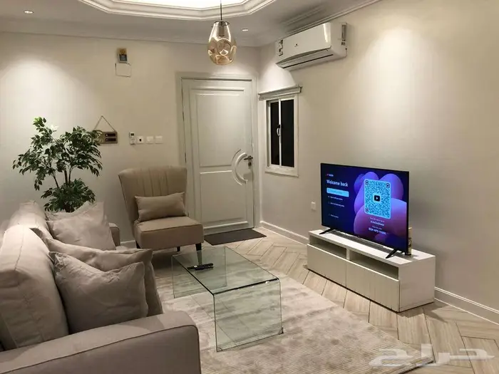 شقة فخمة للإيجار بحي السلامة 0