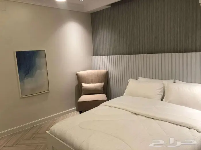 شقة فخمة للإيجار بحي السلامة 8