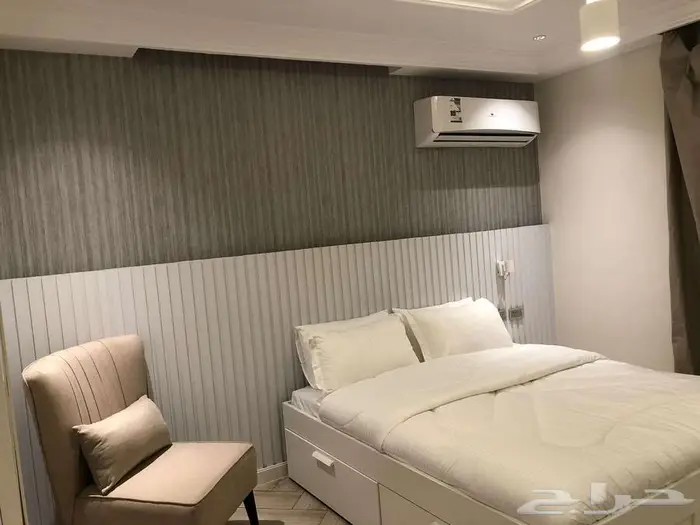 شقة فخمة للإيجار بحي السلامة 5