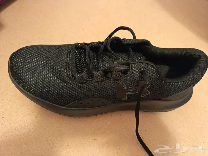 حذاء رياضي اندر أرمور - under Armour مقاس 46 1