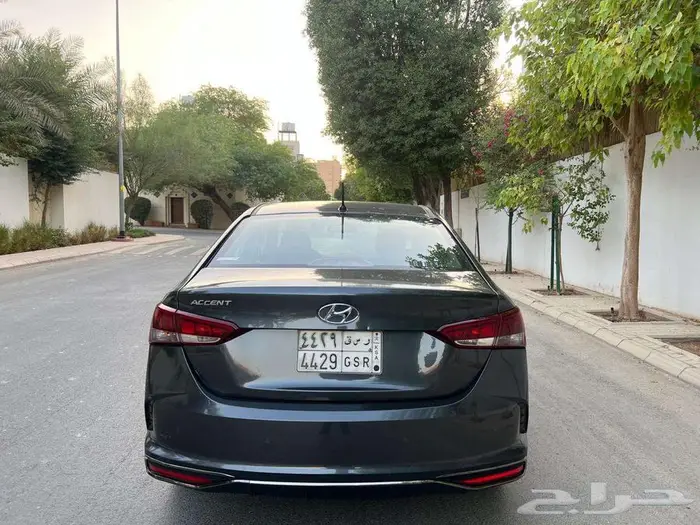 اكسنت 2023 بدي وكاله مالك واحد نظيف جدا 18