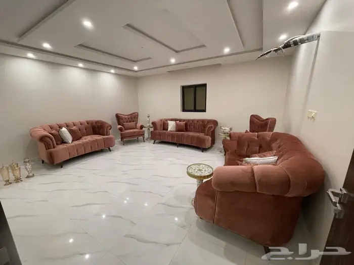 كنب للبيع نظيف جدا 1