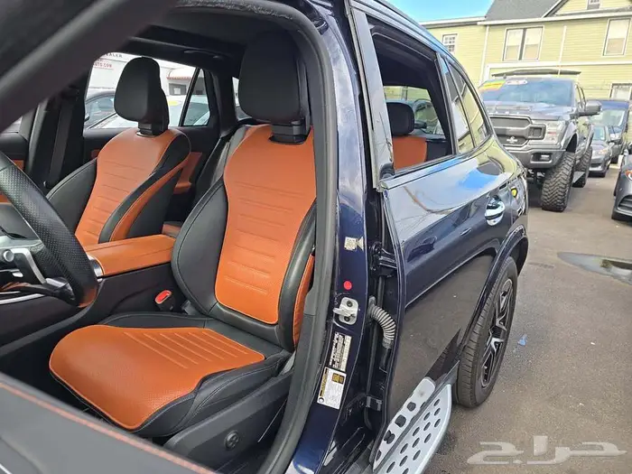 2024 Mercedes-Benz GLC GLC 300 بافضل سعر 1