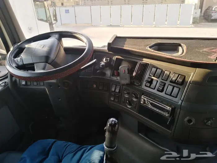 - للبيع سيارة فلفو 2006 حجم 440 24