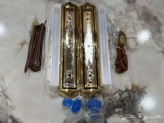 قطعة إنارة أكتاف 0